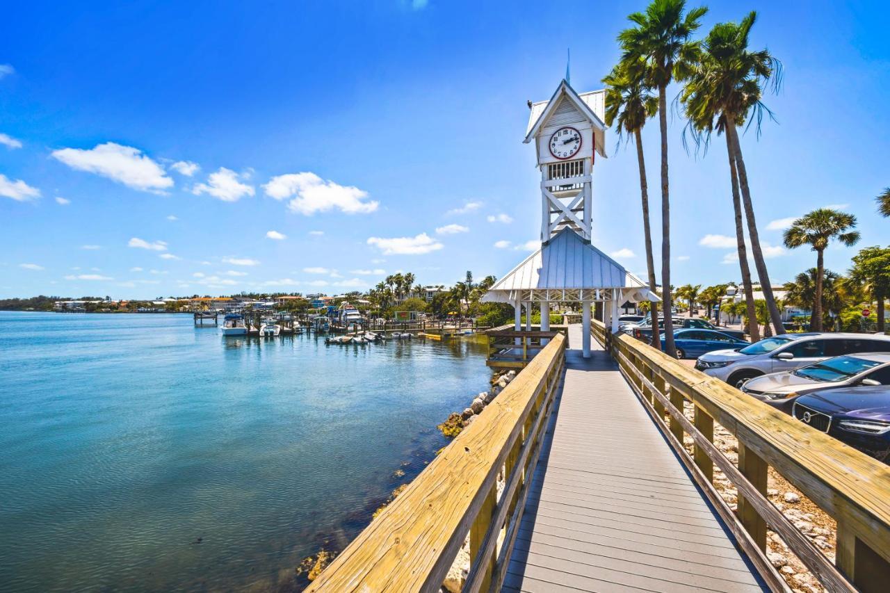 B * Bradenton Beach